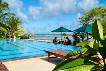 هتل Bay Beach