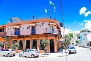 Voa Hotel Rezende