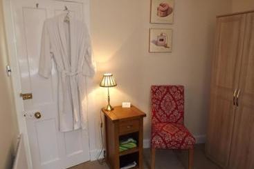 تختخواب و صبحانه Hazel Bank Bed& Breakfast