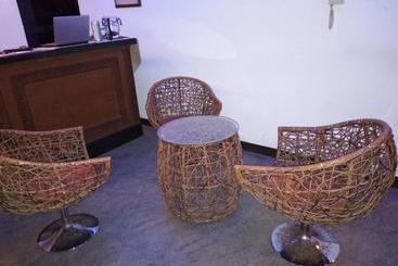 هتل Eustacia Suites