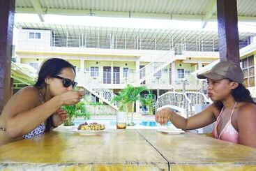 Gingging Hotel And Resort