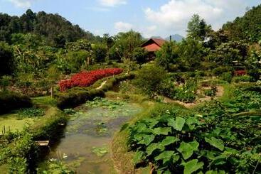 هتل Panhou Retreat