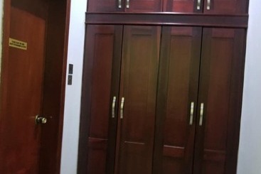 هتل Ragaray Executive Suites