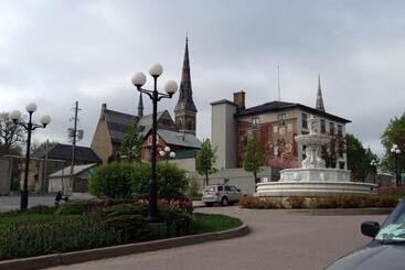 Sir Isaac Brock B&b Luxury Suites
