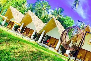 Airport Resort