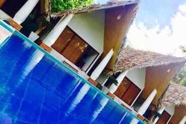 Airport Resort
