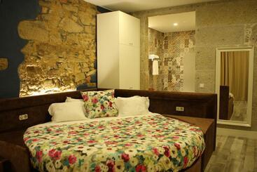 تختخواب و صبحانه Art'otel Barcelos