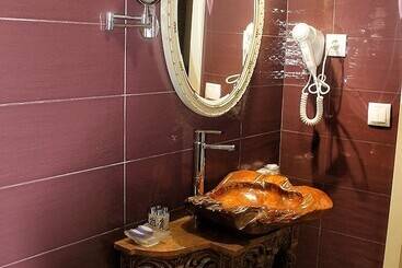 تختخواب و صبحانه Art'otel Barcelos