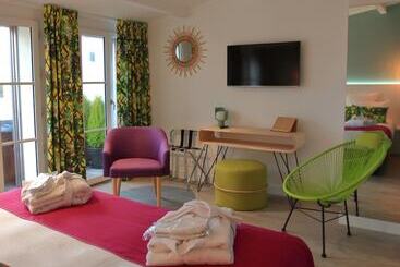 تختخواب و صبحانه La Villa Dolce