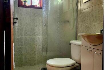 تختخواب و صبحانه The Writer S House