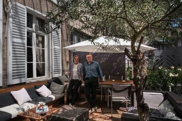 مبيت وإفطار Une Maison En Ville, Hyper Centre Ville, Spa