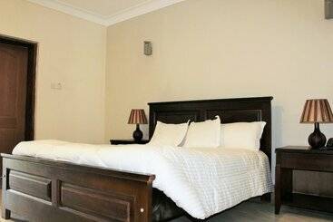 هتل Cephas Inn