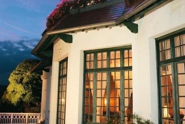 هتل Hostellerie Du Château D As