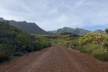 هتل Trail's End