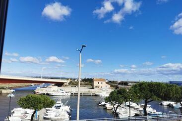 L Hotel Du Port