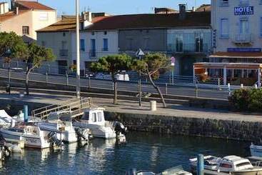 L Hotel Du Port