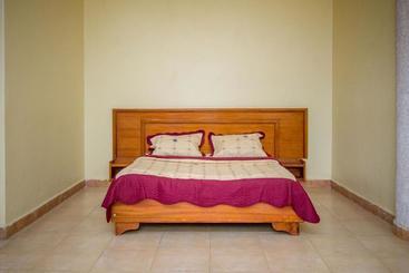 هتل Pel Arps  & Apartments