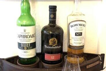 The Bowmore House Bed And Breakfast