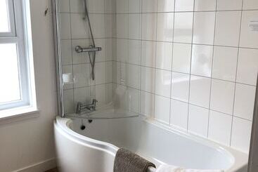The Bowmore House Bed And Breakfast