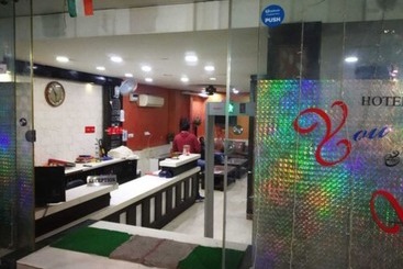 Adb Rooms Hotel You & Me