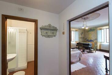 Borgo Ponte Dell Asse