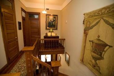 تختخواب و صبحانه 1896 O'malley House