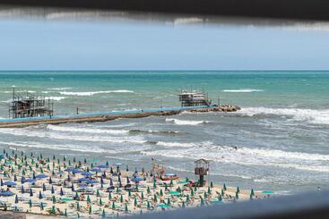 تختخواب و صبحانه Locanda Dell'adriatica