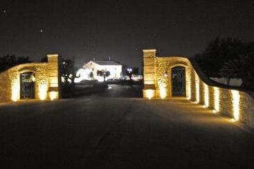 تختخواب و صبحانه Postiglione Country House