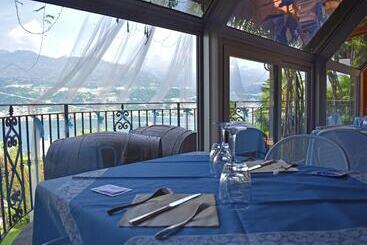 ホテル Albergo Ristorante Conca Azzurra