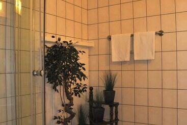 فندق Aux Chambres Du Banneret