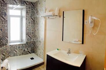 هتل Hosteria Villa De Castro
