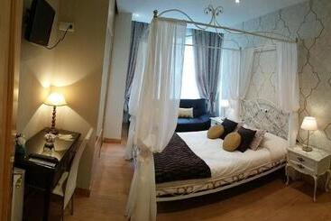 هتل Hosteria Villa De Castro