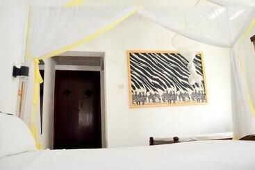 هتل Makuti Villas Resort