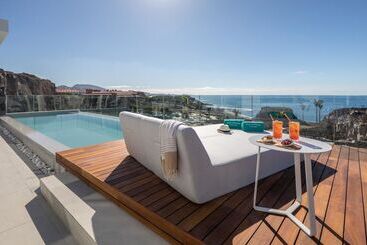 هتل Royal Hideaway Corales Suites