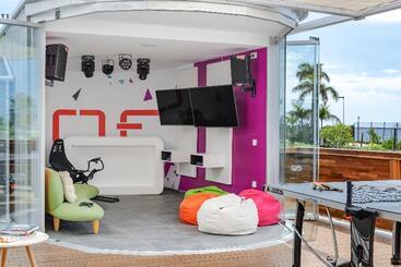 هتل Royal Hideaway Corales Suites