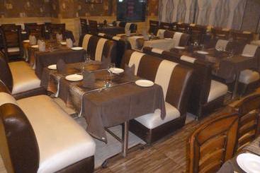 هتل Shivam Inn