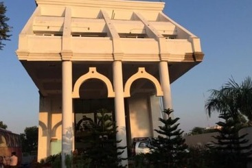 هتل The Imperial Bodhgaya