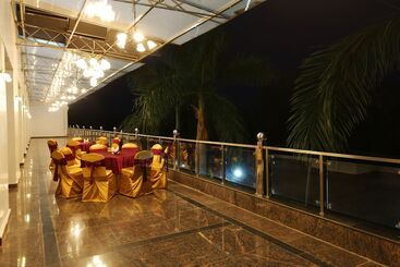 هتل The Imperial Bodhgaya