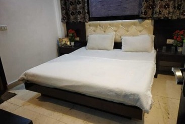 Adb Rooms Hotel You & Me