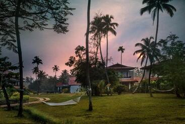 استراحتگاه Niraamaya Wellness Retreats Backwaters And Beyond Kumarakom