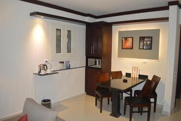 استراحتگاه Panacea Suites