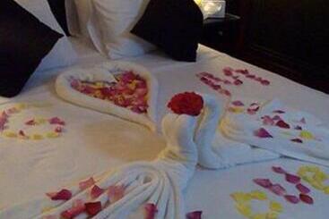 استراحتگاه Panacea Suites