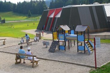 استراحتگاه Village Vacances Station Les Rousses