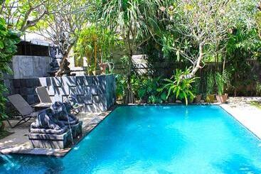 Alami Resort, Restaurant And Dive Center
