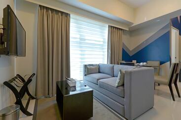 شقة Currency Serviced Suites