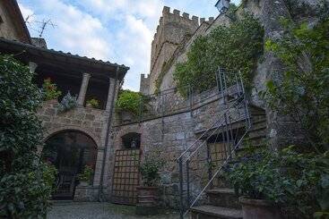 هتل Castello Di Proceno Albergo Diffuso In Dimora D'epoca