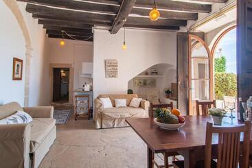 هتل Finca Agroturismo Es Pujol