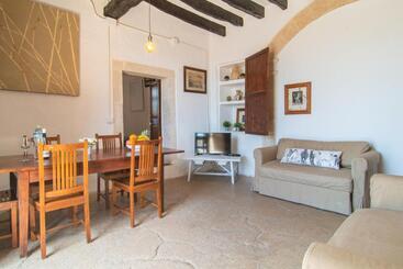 هتل Finca Agroturismo Es Pujol