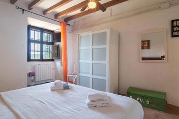 هتل Finca Agroturismo Es Pujol