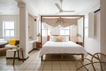 هتل Selina Manuel Antonio   Hostel